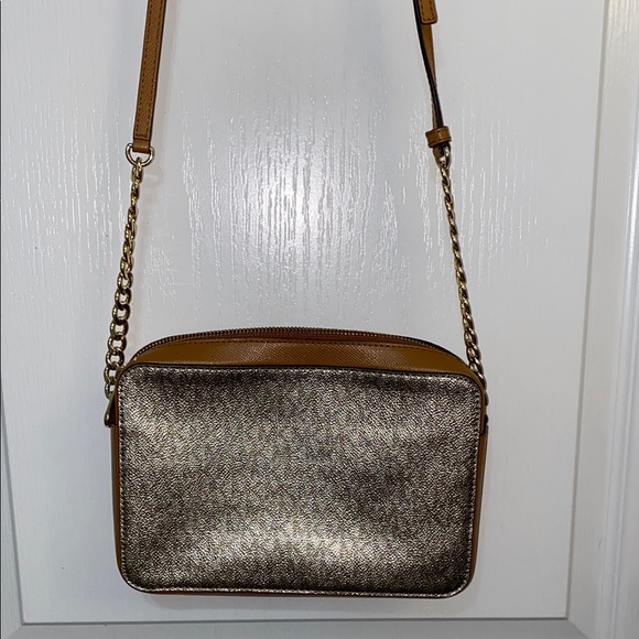 Black Crossbody Bags Lightweight and Spacious - Picture 2 of 5